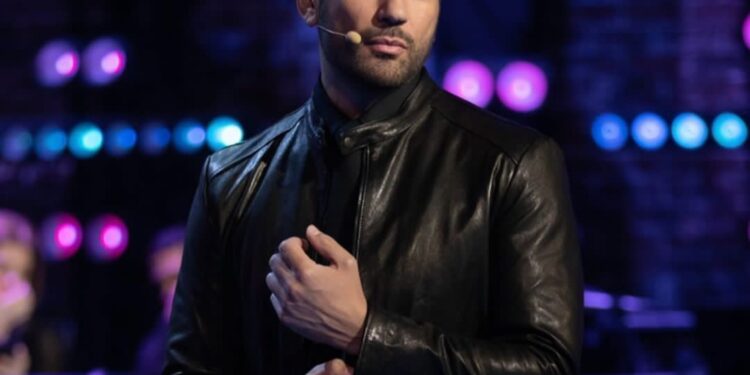 حسن الرداد يقدم فيلم جديد “مش شبه بعض”