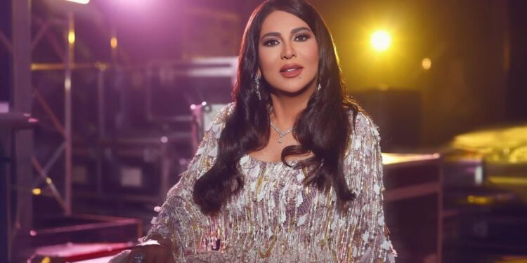 نوال الكويتية وجديدها “العالم أنت”