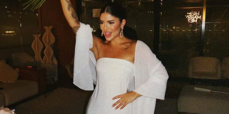 أصالة كامل تعلن خطوبتها بعد قصة حب طويلة