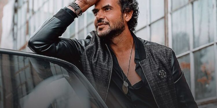 سامو زين يصوّر أحدث أفلامه في مصر ودبي