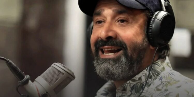 كريم عبد العزيز مجدداً في السعودية والسبب