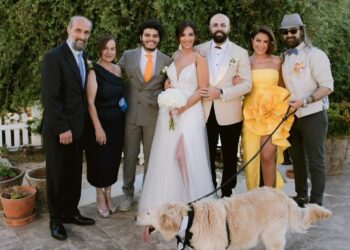 صبا مبارك تبارك لشقيقتها بمناسبة زواجها