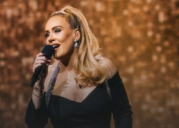 أديل تأخذ إجازة عن الغناء لمدة طويلة