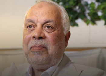 أشرف زكي يدعو نجوم مصر لوقفة تضامنية مع لبنان