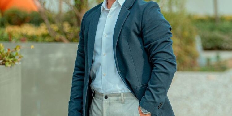 الوليد المقداد ينتظر مولوده الأول