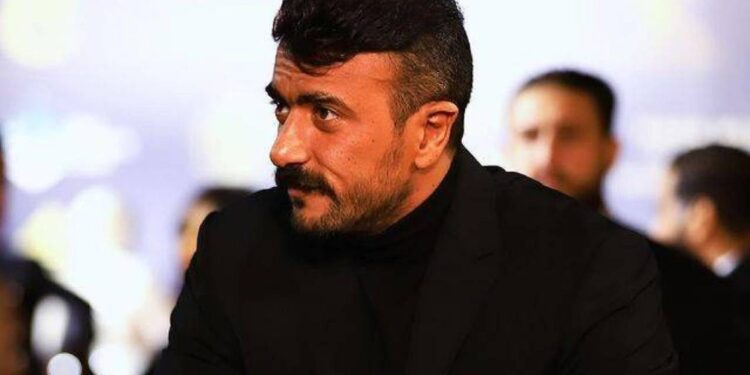 أحمد العوضي وقصته مع عمال البوفيه