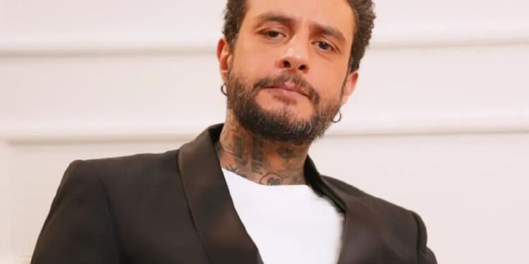 أحمد الفيشاوي: “فخور عمي الفنان سمير غانم