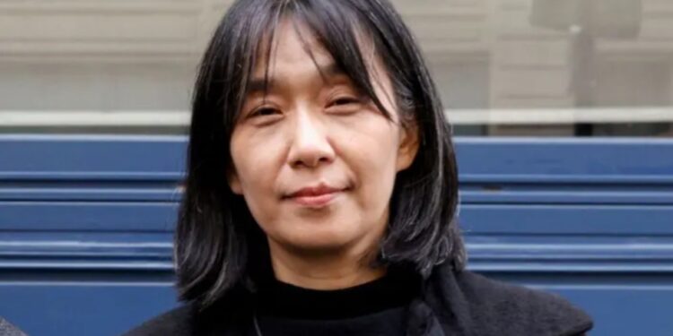 كشفت هان كونغ “هشاشة الحياة البشرية” فحصدت نوبل للآداب