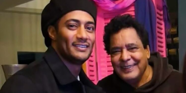 محمد رمضان يشوق جماهيره لتعاون مع محمد منير