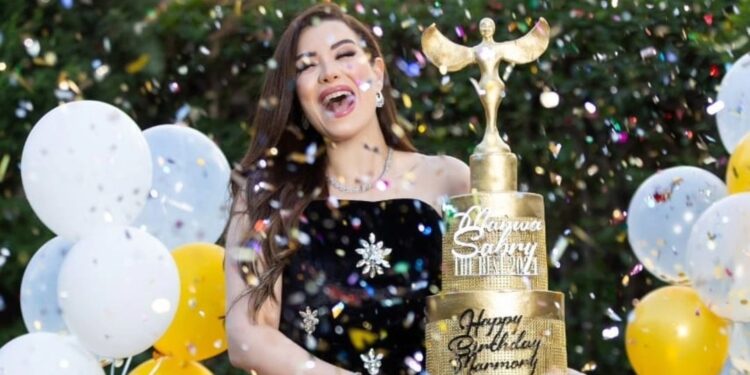 عبير صبري تحتفل بعيد ميلاد شقيقتها مروة