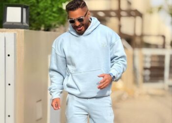 تامر حسني يعبر عن شوقه الكبير لجمهور الكويت بأسلوب عفوي