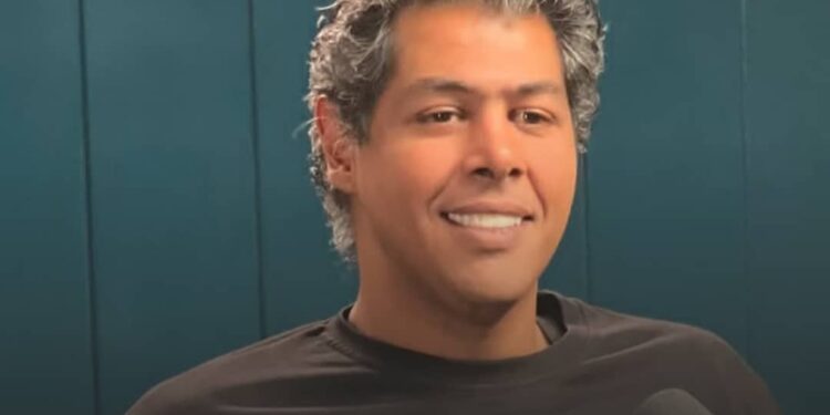 عمر متولي: “شكري سرحان انشهر أكثر من موهبته”