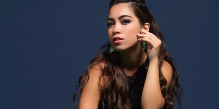 شركة (اس اس هيليودور الأسترالية) تطلق أغنيتها الجديدة “ساحر عيني” بصوت إيفا ماض،