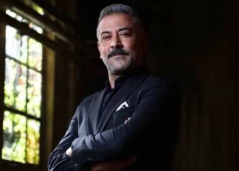 عبد المنعم عمايري يشيد بأمل عرفة