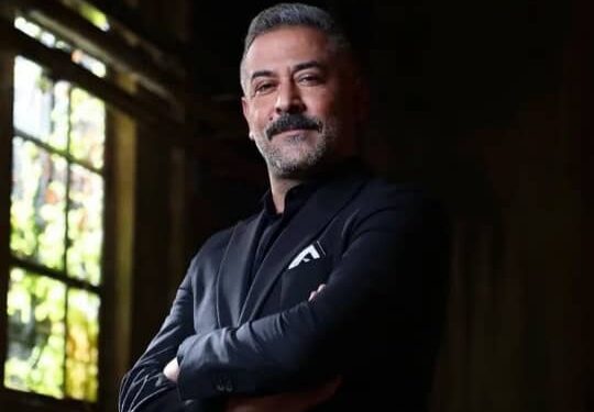 عبد المنعم عمايري يشيد بأمل عرفة