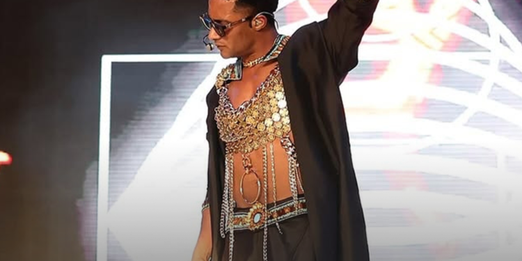 محمد رمضان ببدلة رقص تحيله للتحقيق!