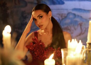 كارمن سليمان تغني “أصح غلطة”