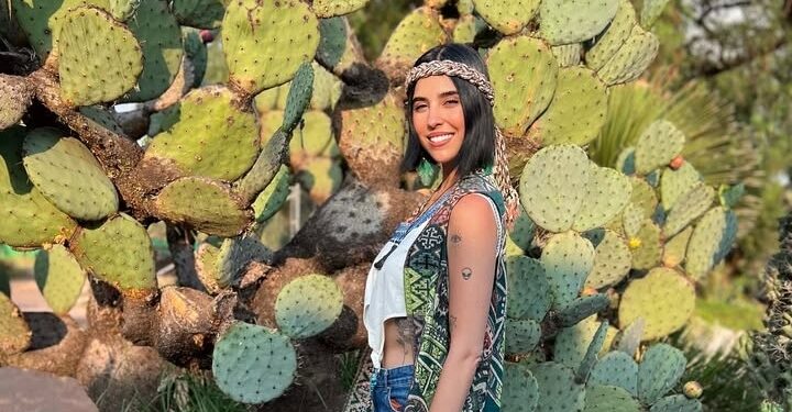 كتاب من تأليف زينة مكي قريباً