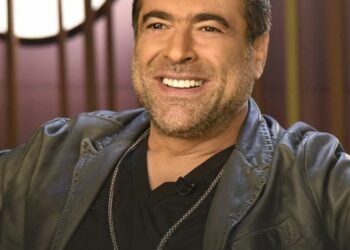 وائل كفوري ينجو من سقوط طائرة!