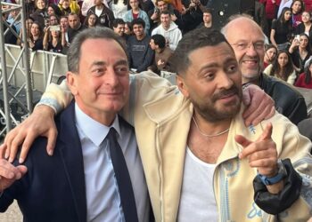 تامر حسني يقع في موقف محرج مع السفير الفرنسي