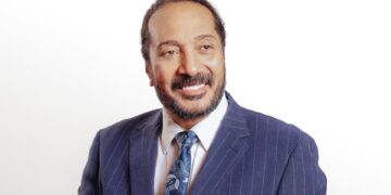 بثينة ابنة علي الحجار توجه اتهامات لوالدها