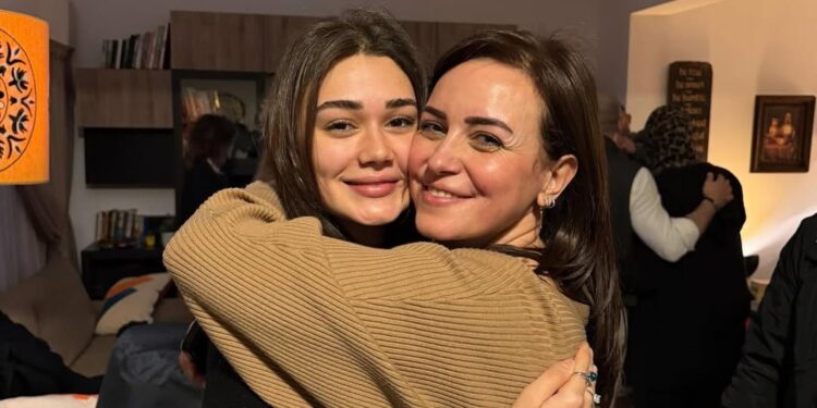 أبطال حكاية نرجس يقدمون الدعم النفسي ل بسنت أبو الباشا