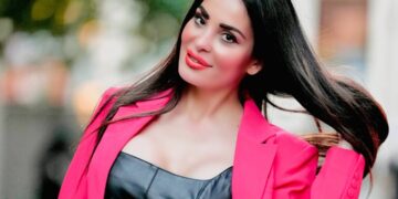 “أبو بصلة”… دومينيك حوراني وميرا شتات بديو جريء