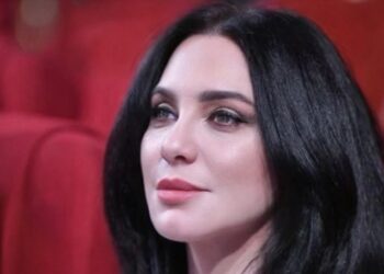 سلاف فواخرجي بتجربة فنية جديدة في كتابة الأغاني